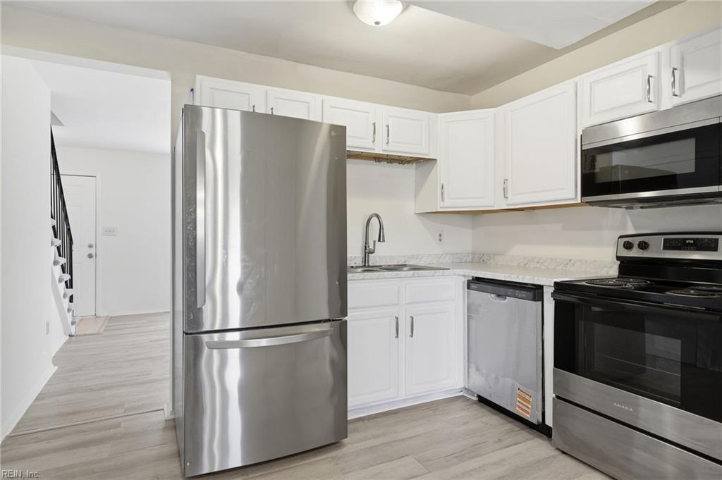 1677 Darren Cir Property Photo 7