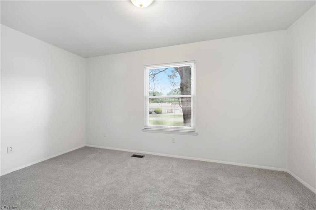 1677 Darren Cir Property Photo 14