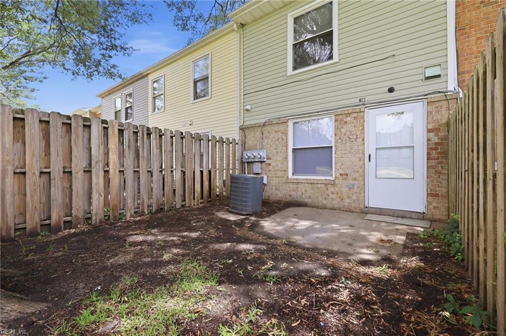 1677 Darren Cir Property Photo 21