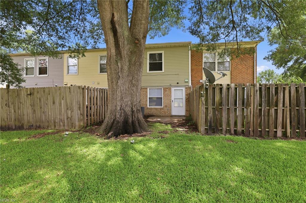 1677 Darren Cir Property Photo 23
