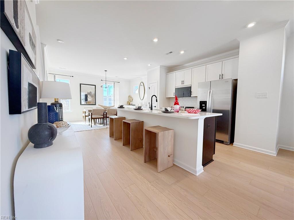 2010 Melbourne ST Property Photo 1