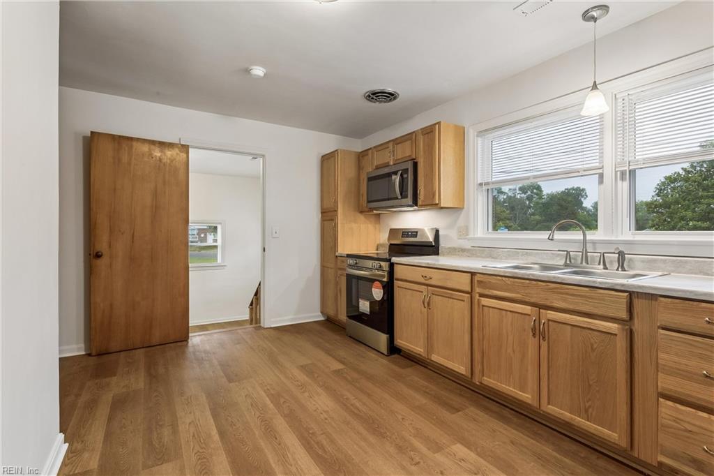 1 Westbrook Dr Property Photo 2