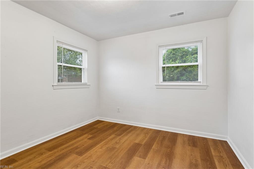1 Westbrook Dr Property Photo 6