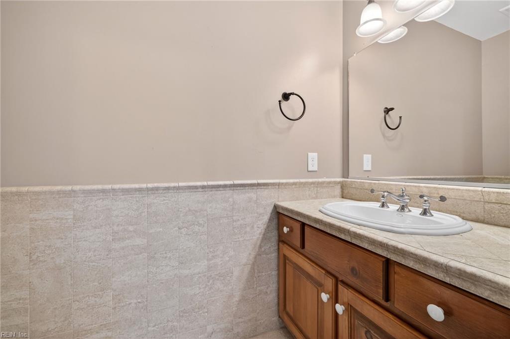 129 River Point Dr Property Photo 10
