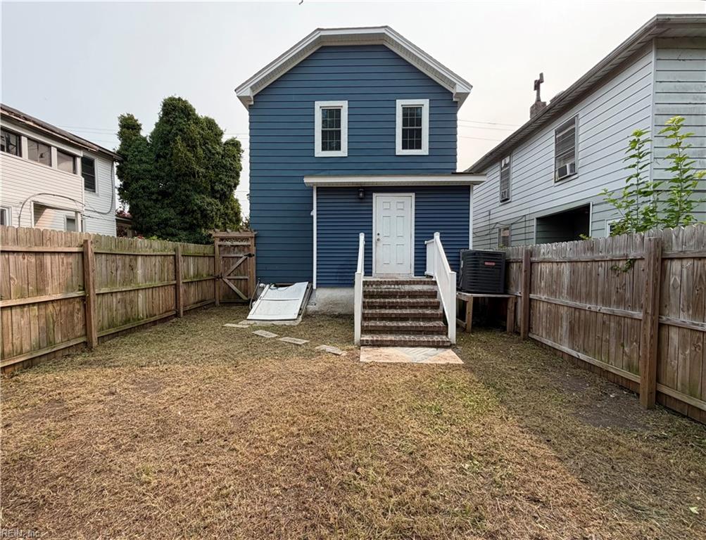 874 Rugby St Property Photo 19