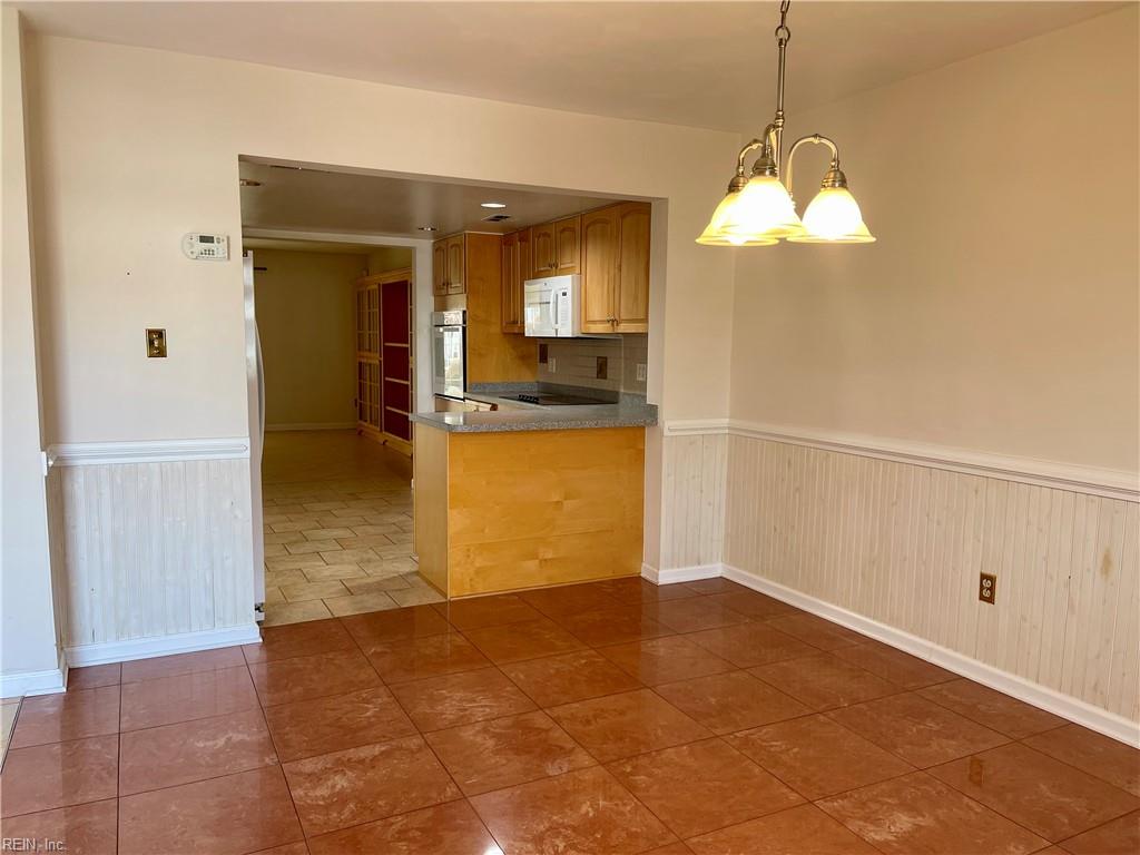 2402 Whaler Ct Property Photo 3