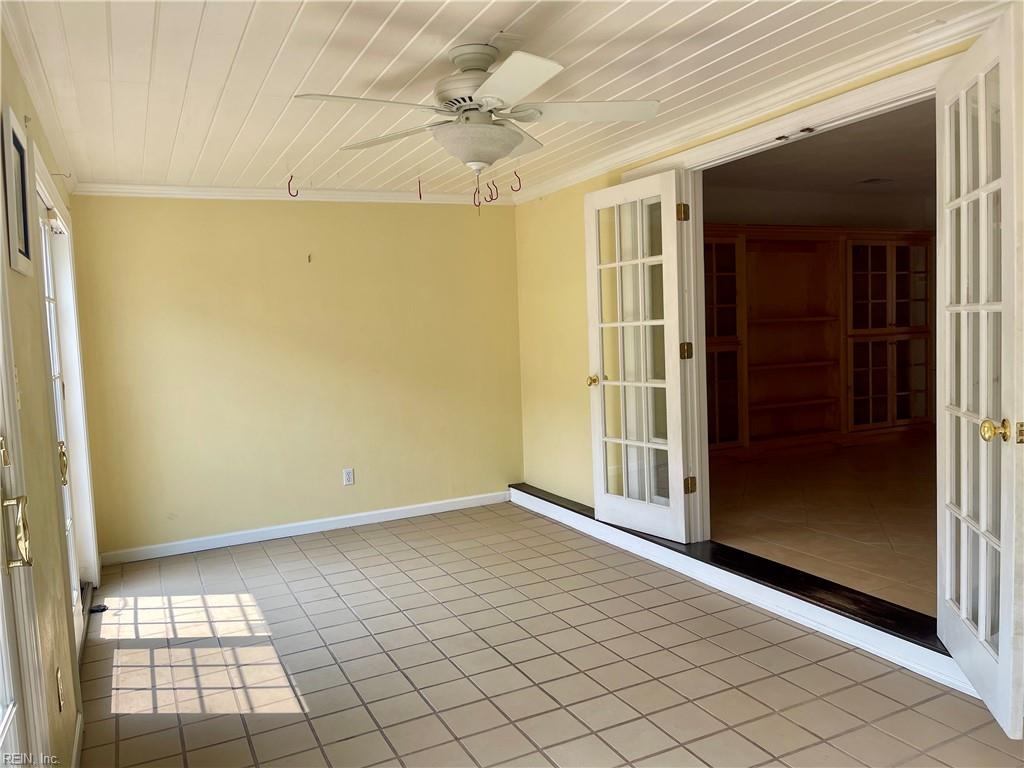 2402 Whaler Ct Property Photo 12