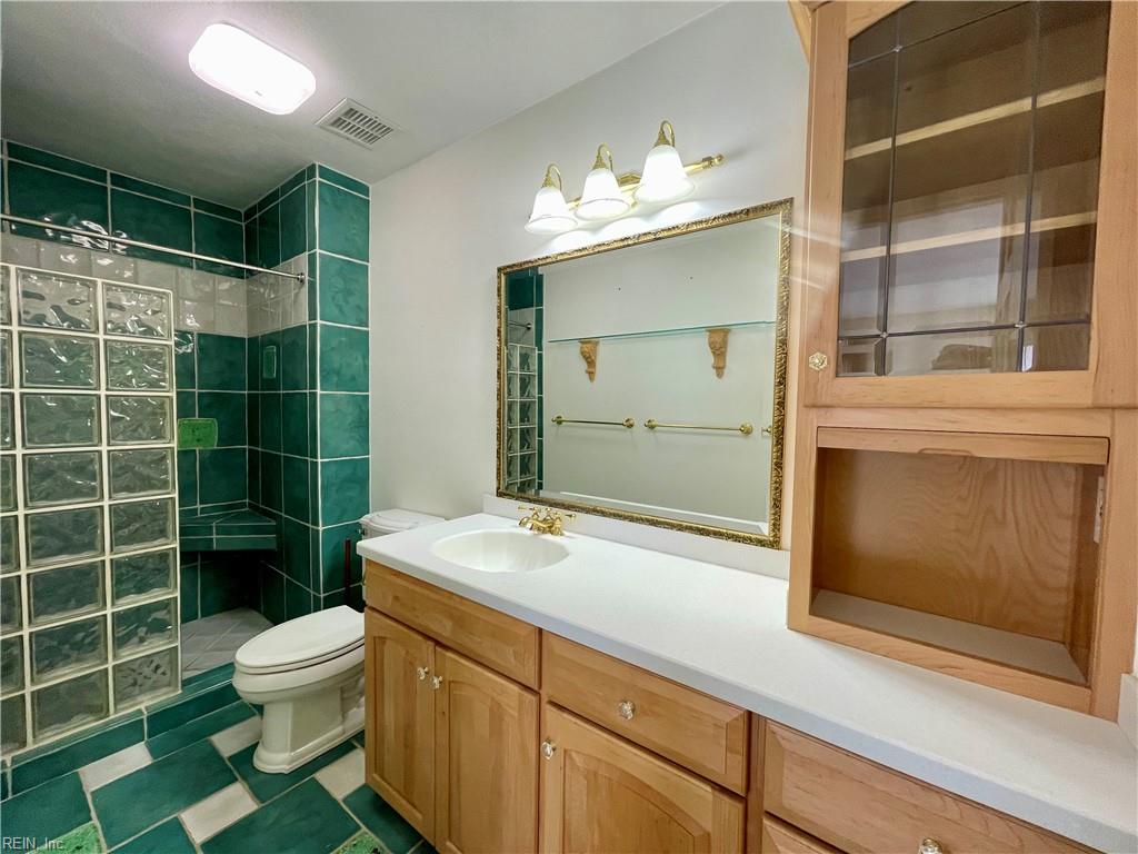2402 Whaler Ct Property Photo 24