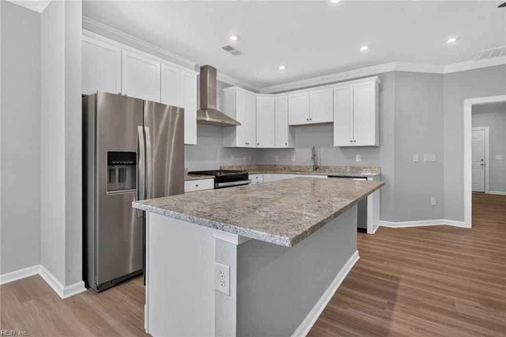 433 Asuza St Property Photo 4