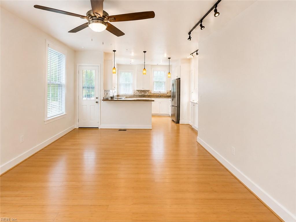 1512 Porter St Property Photo 3