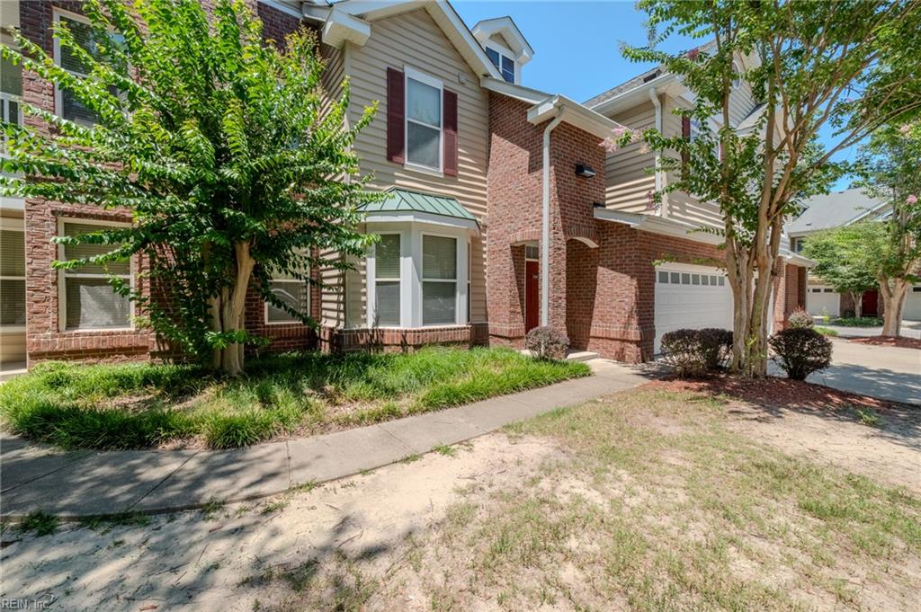 704 River Rock Way Property Photo 1