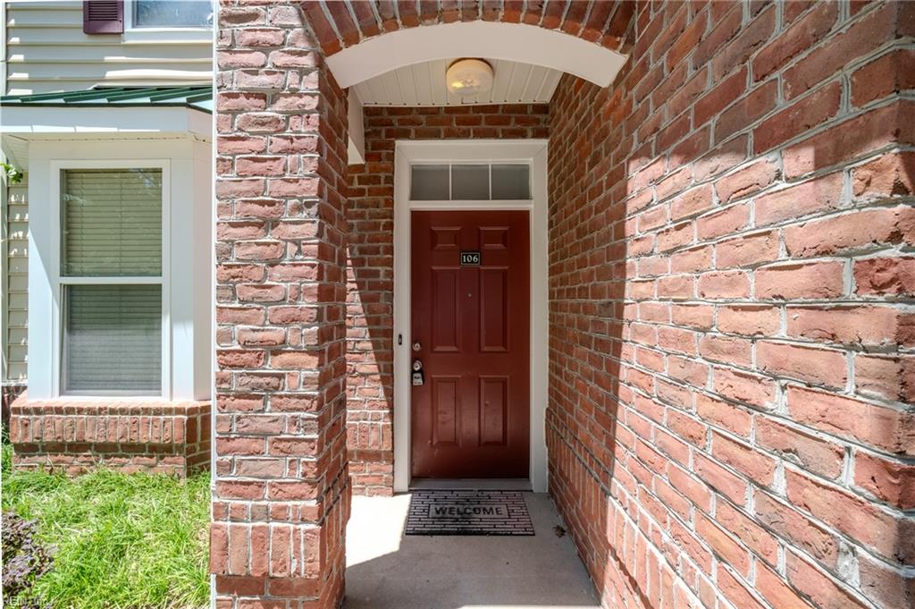 704 River Rock Way Property Photo 4