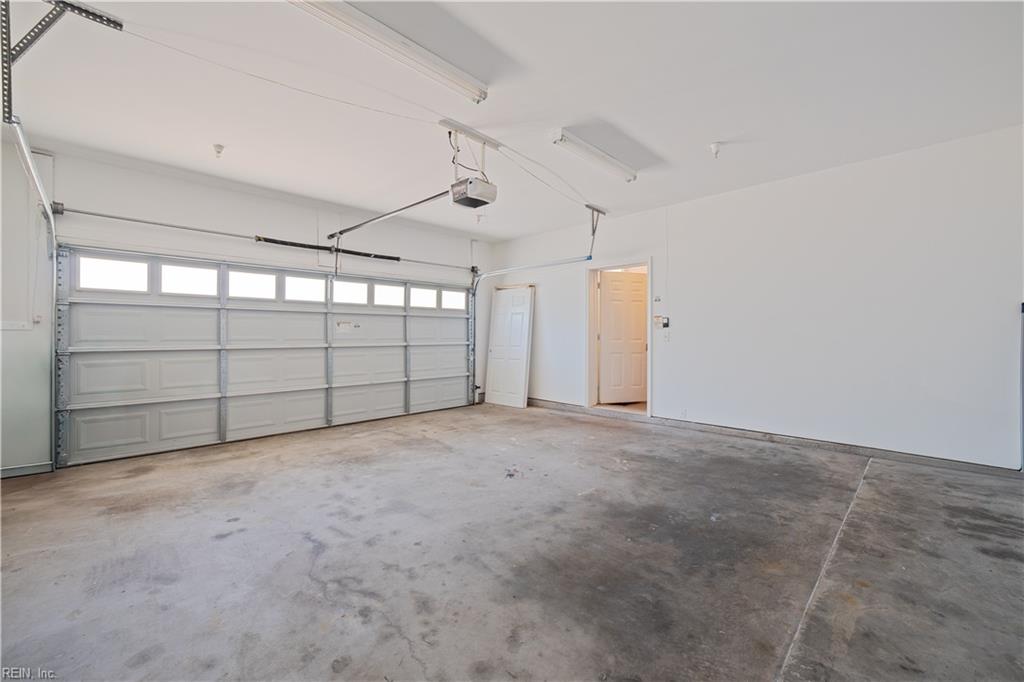 704 River Rock Way Property Photo 13