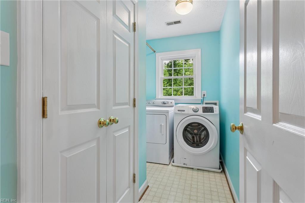 2756 Linden Ln Property Photo 33