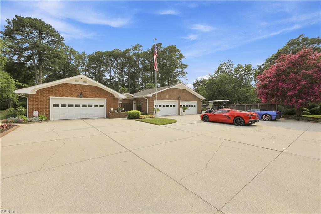 4201 Hermitage Rd Property Photo 4