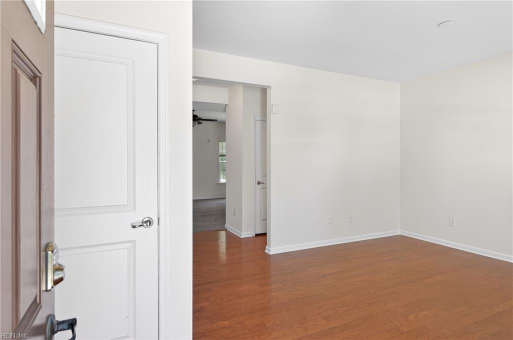 10843 White Dogwood Dr Property Photo 4