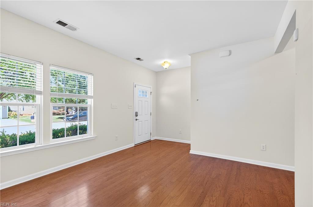10843 White Dogwood Dr Property Photo 7