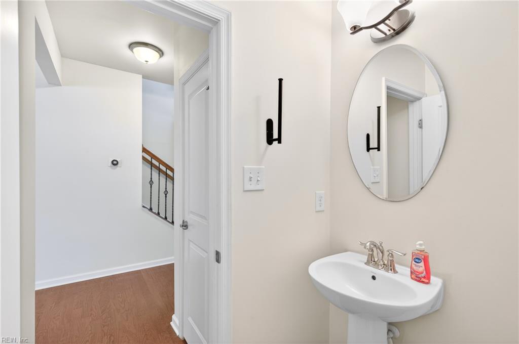 10843 White Dogwood Dr Property Photo 9