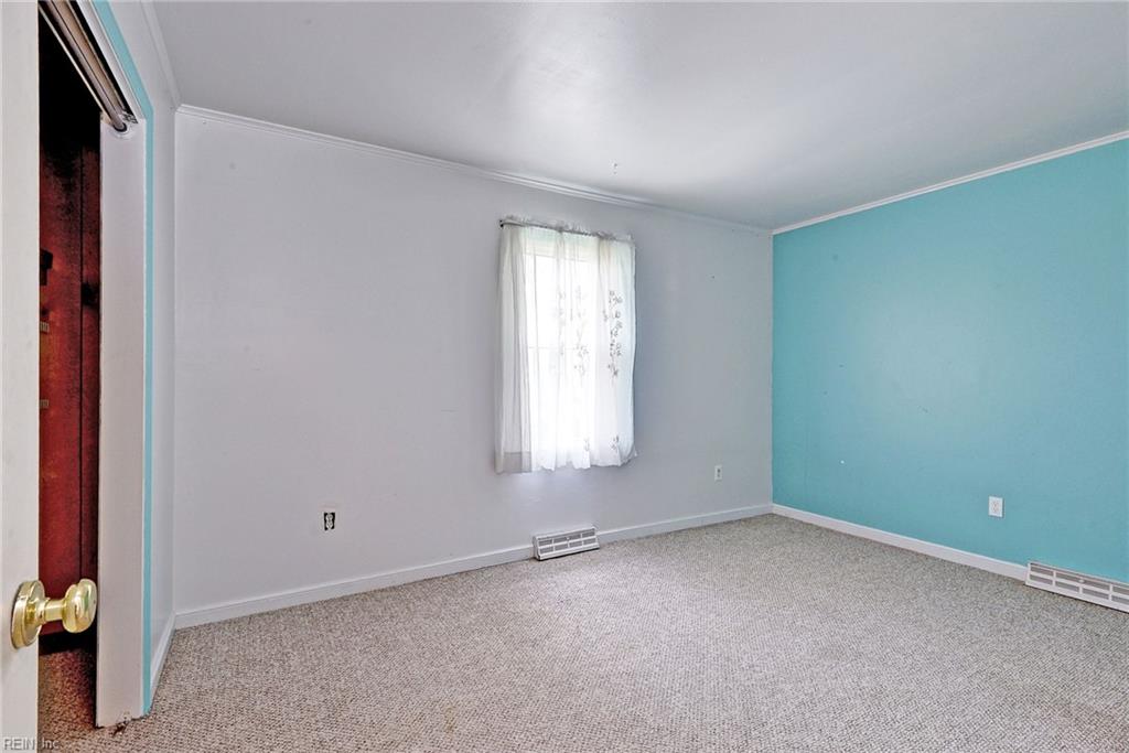 129 Mirror Lake Dr Property Photo 20