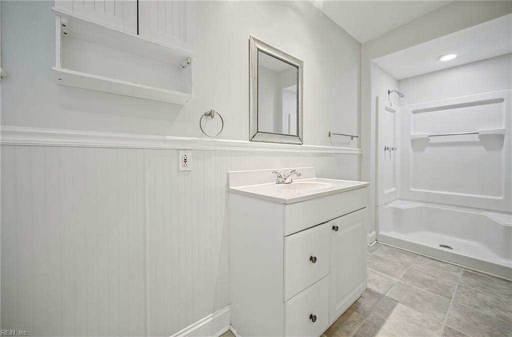 5417 Rolfe Ave Property Photo 26
