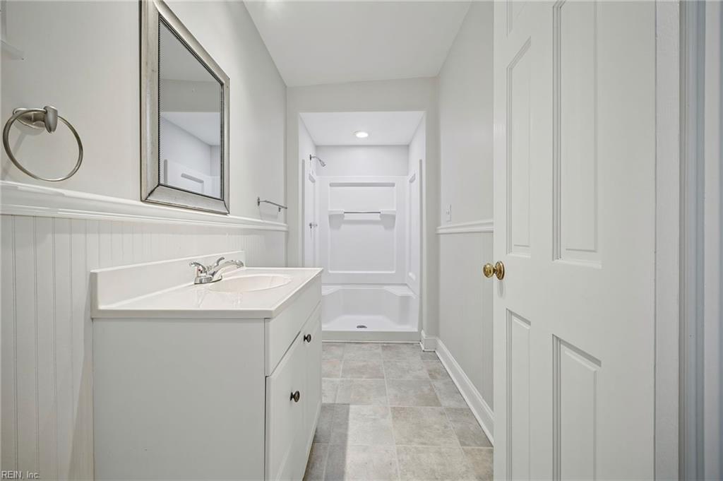 5417 Rolfe Ave Property Photo 27