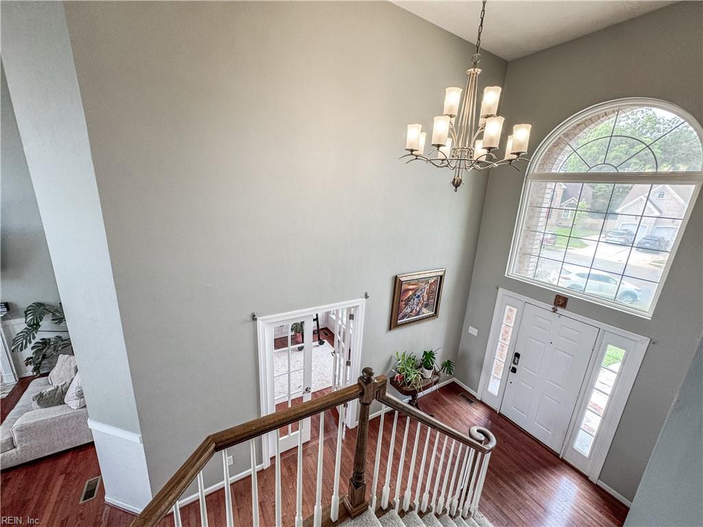 208 Leicester Ct Property Photo 6