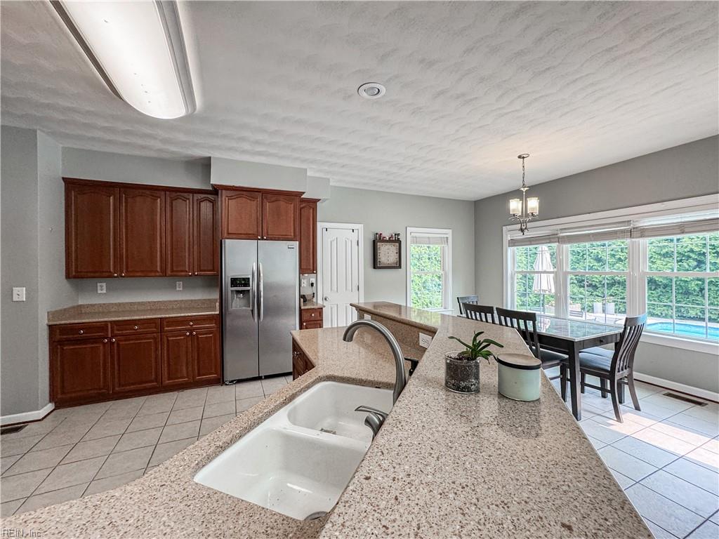 208 Leicester Ct Property Photo 16