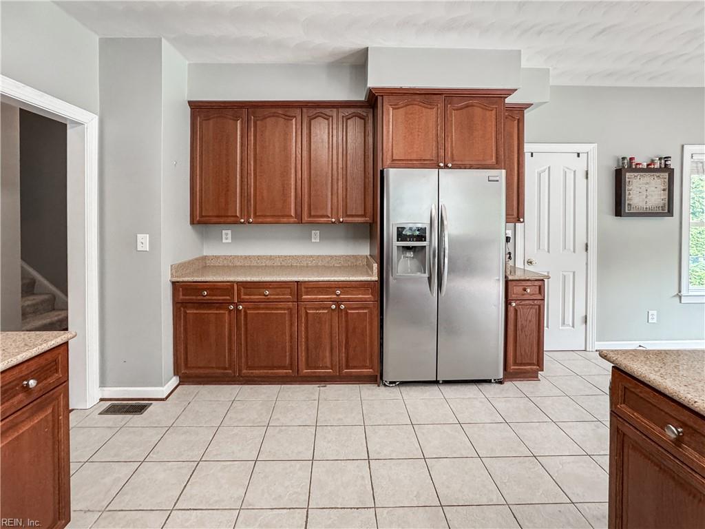 208 Leicester Ct Property Photo 18