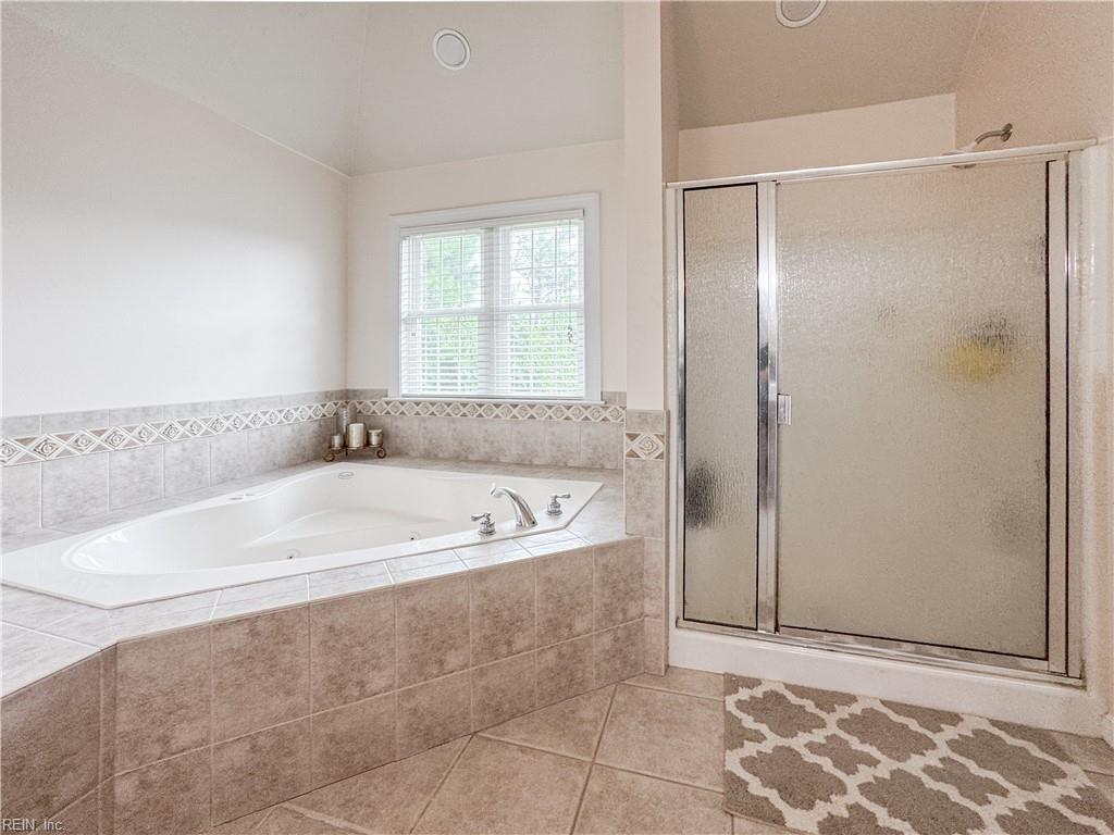 208 Leicester Ct Property Photo 29