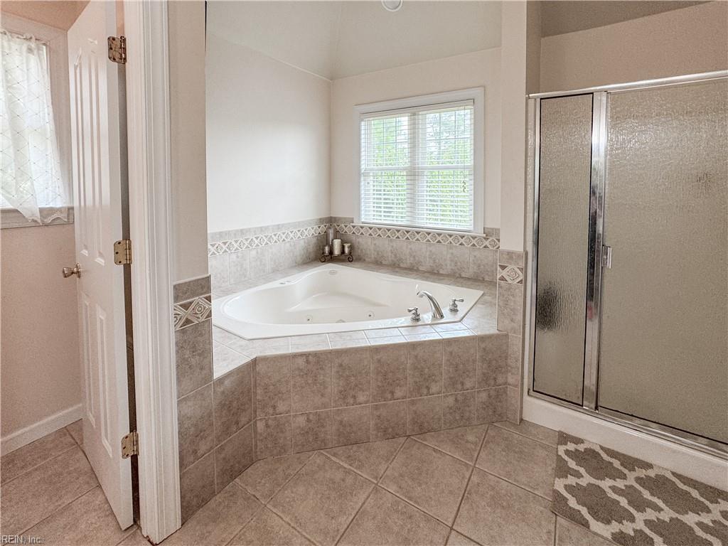 208 Leicester Ct Property Photo 30
