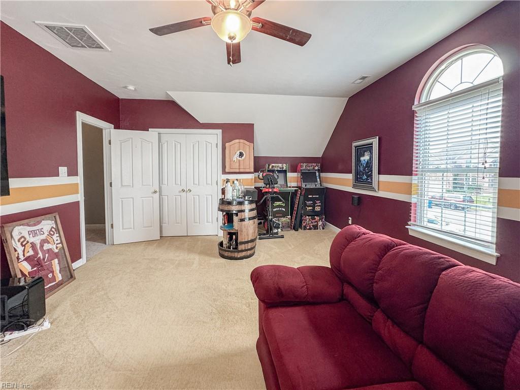 208 Leicester Ct Property Photo 31