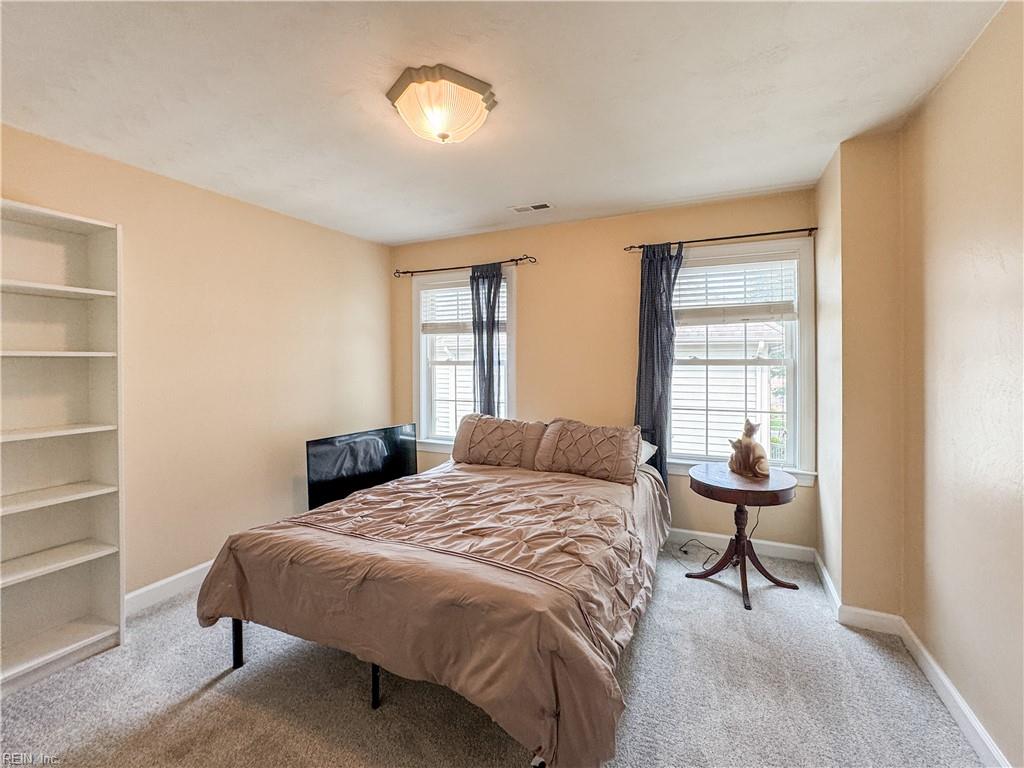 208 Leicester Ct Property Photo 34