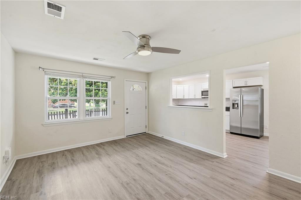 2301 Rush St Property Photo 6
