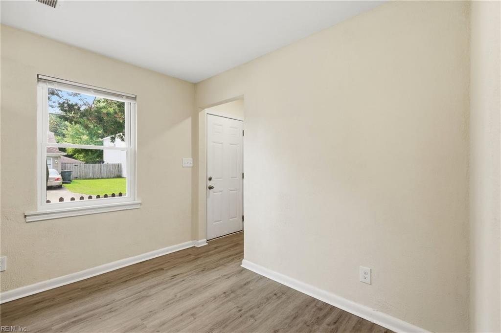 2301 Rush St Property Photo 25