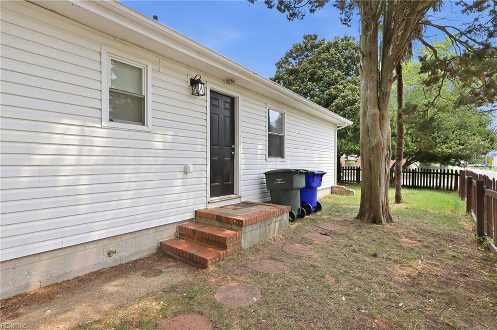 2301 Rush St Property Photo 32