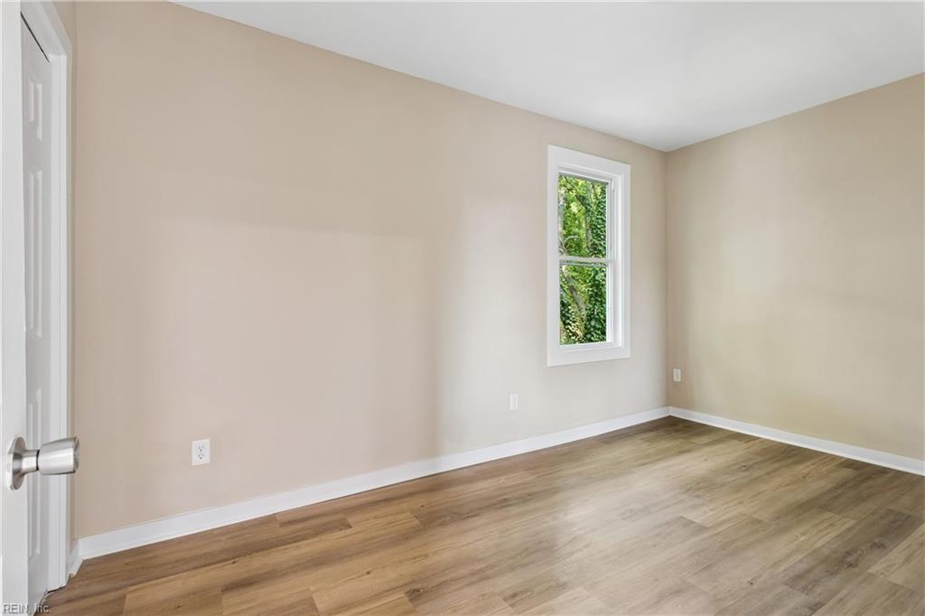2511 Roanoke Ave Property Photo 25