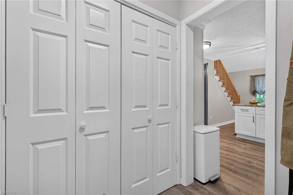 112 Puffin Ln Property Photo 15