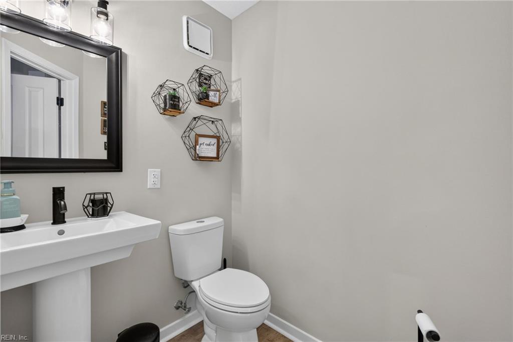 112 Puffin Ln Property Photo 31