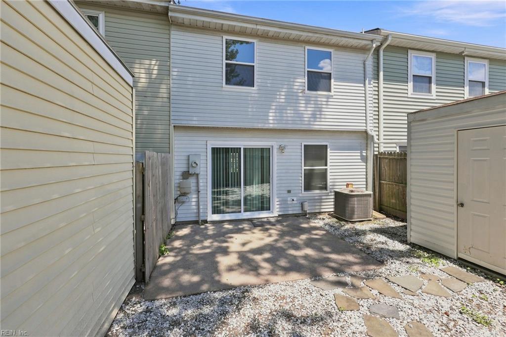 6020 Edgelake Dr Property Photo 23