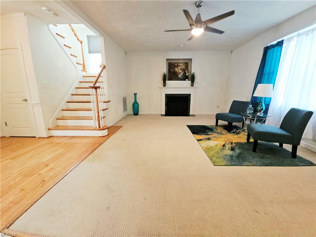 806 Falls Creek Dr Property Photo 7