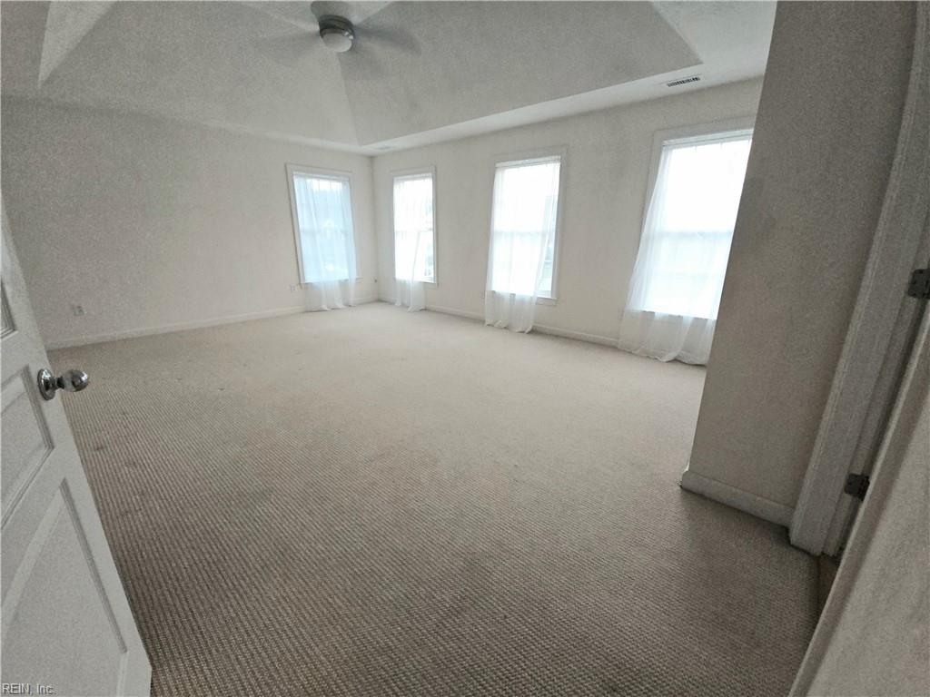 806 Falls Creek Dr Property Photo 23