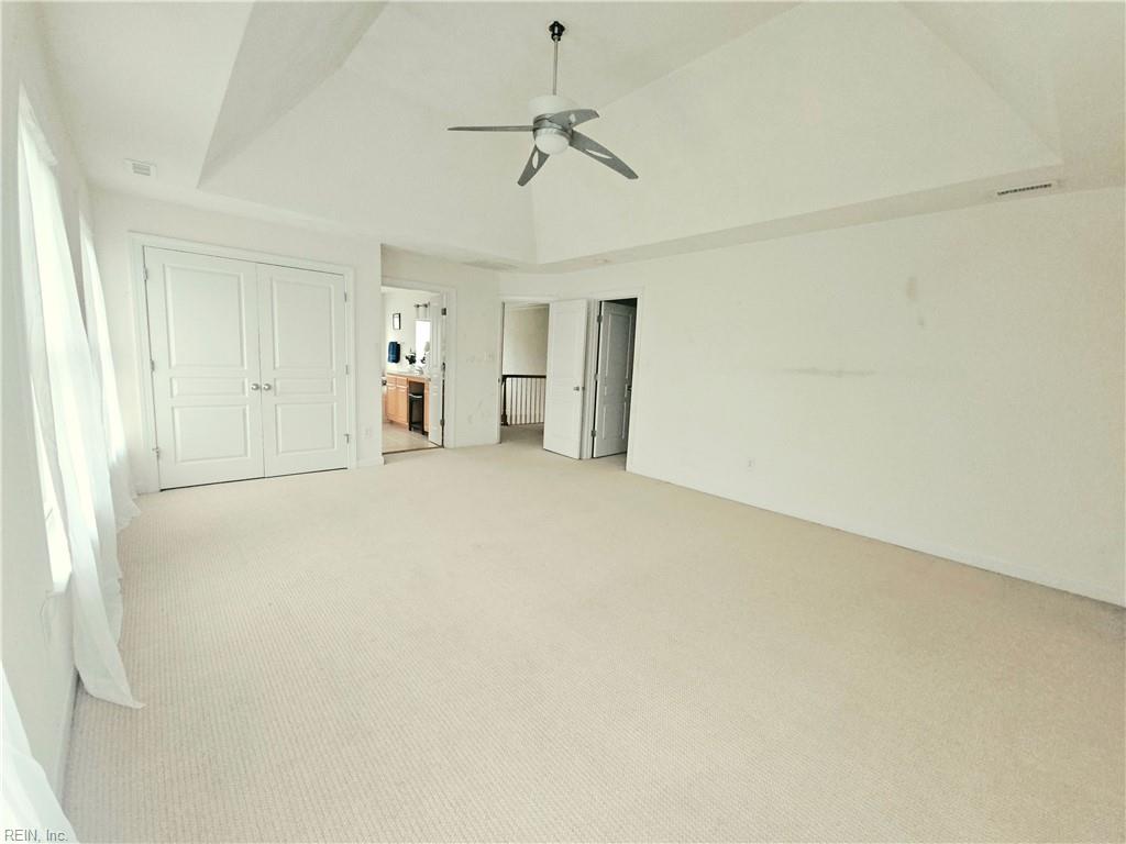 806 Falls Creek Dr Property Photo 24
