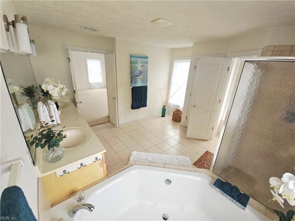 806 Falls Creek Dr Property Photo 27