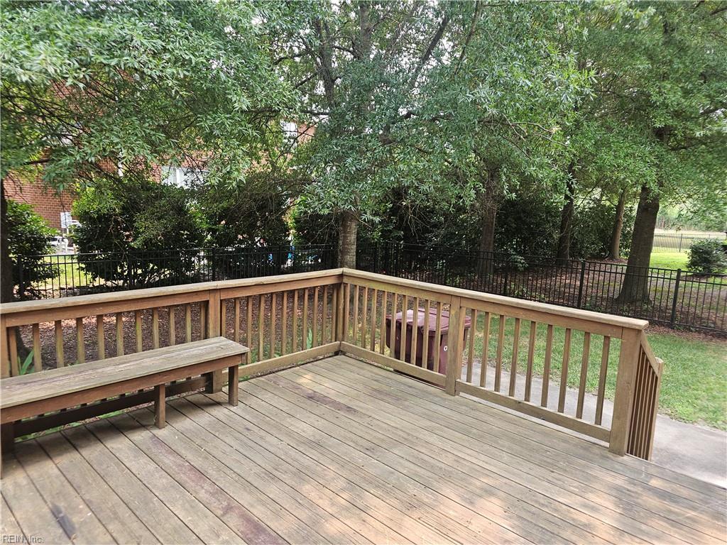 806 Falls Creek Dr Property Photo 40
