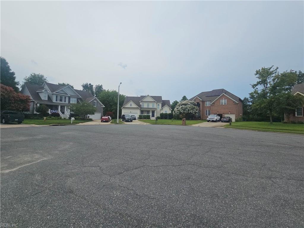 806 Falls Creek Dr Property Photo 45