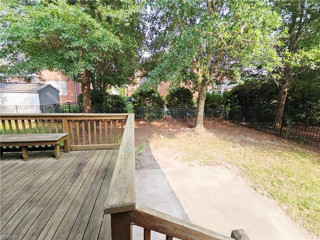 806 Falls Creek Dr Property Photo 48