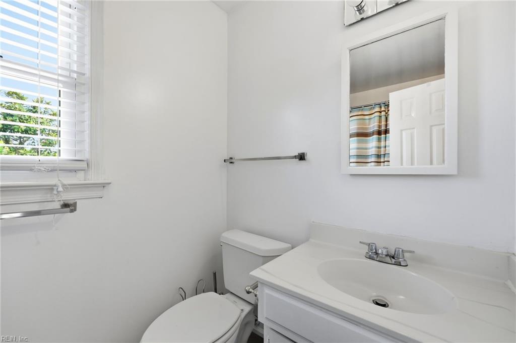 1701 Chilhowie Cir Property Photo 36