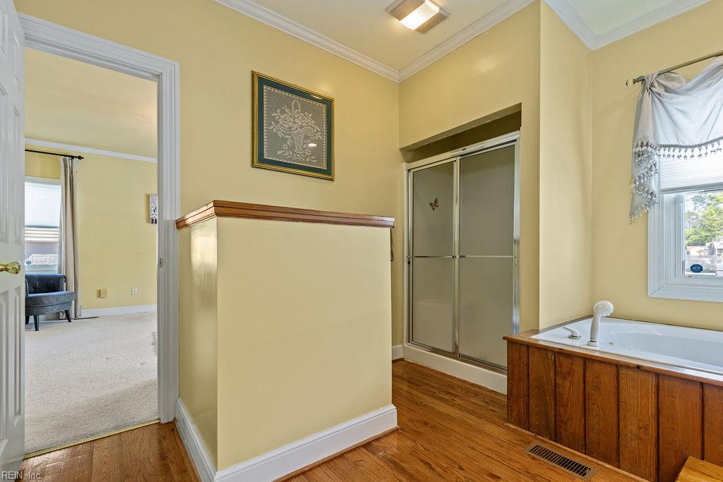 100 Crescent Dr Property Photo 14