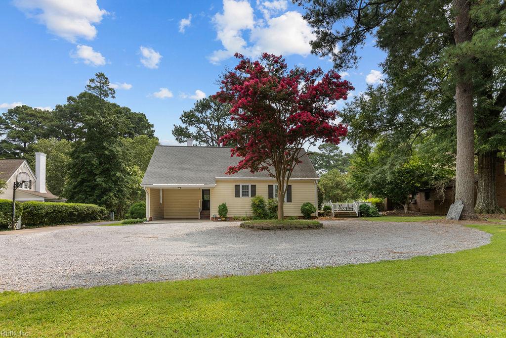 405 Meadow Ln Property Photo 10