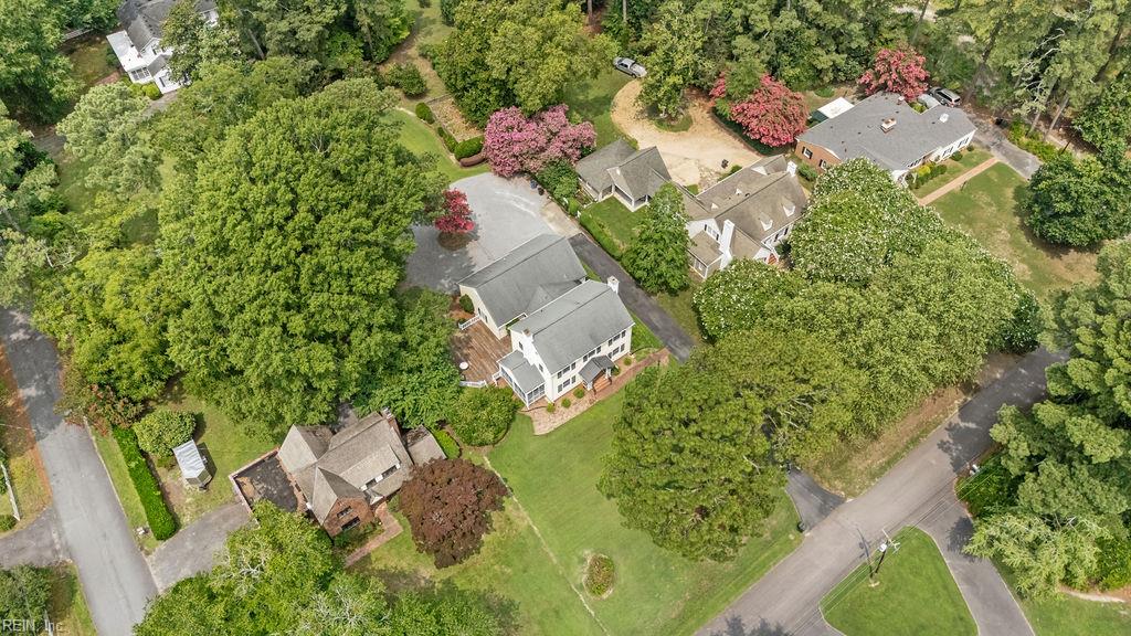 405 Meadow Ln Property Photo 11